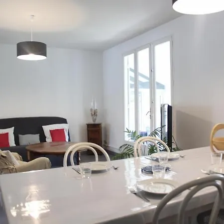 House L Houmeau - 6 Pers, 75 M2, 3/2 *
